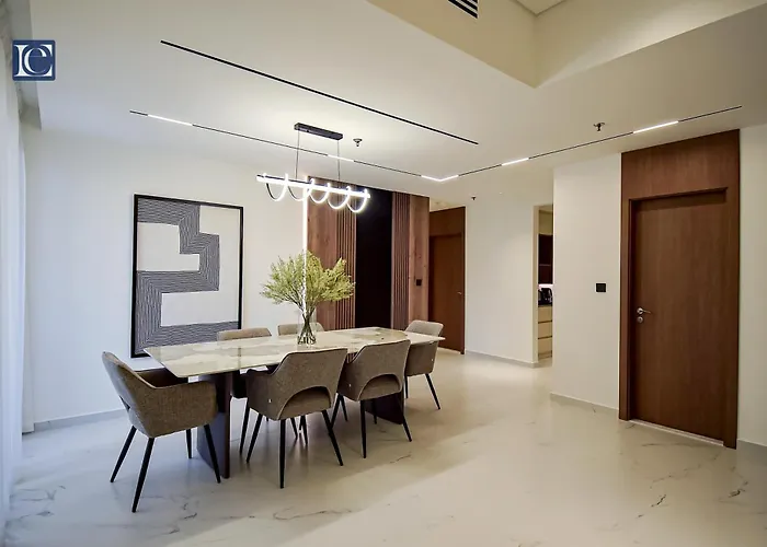 Luxury Escapes - Spacious 3Br Plus Maids Apt Lake View